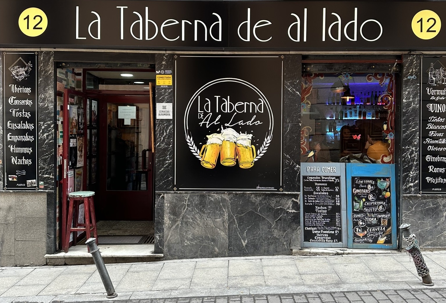 La Taberna de Al Lado